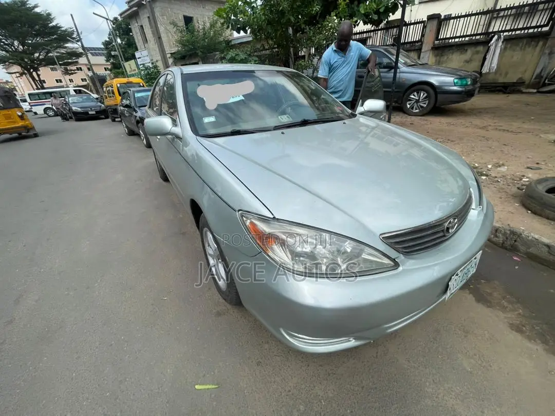 2004 Toyota Camry