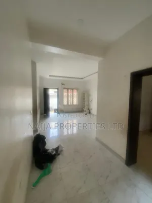 3bdrm Apartment in Lekki Phase 1 Right for rent