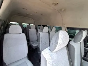 Toyota HiAce 2013 White