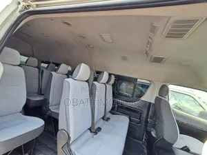Toyota HiAce 2013 White