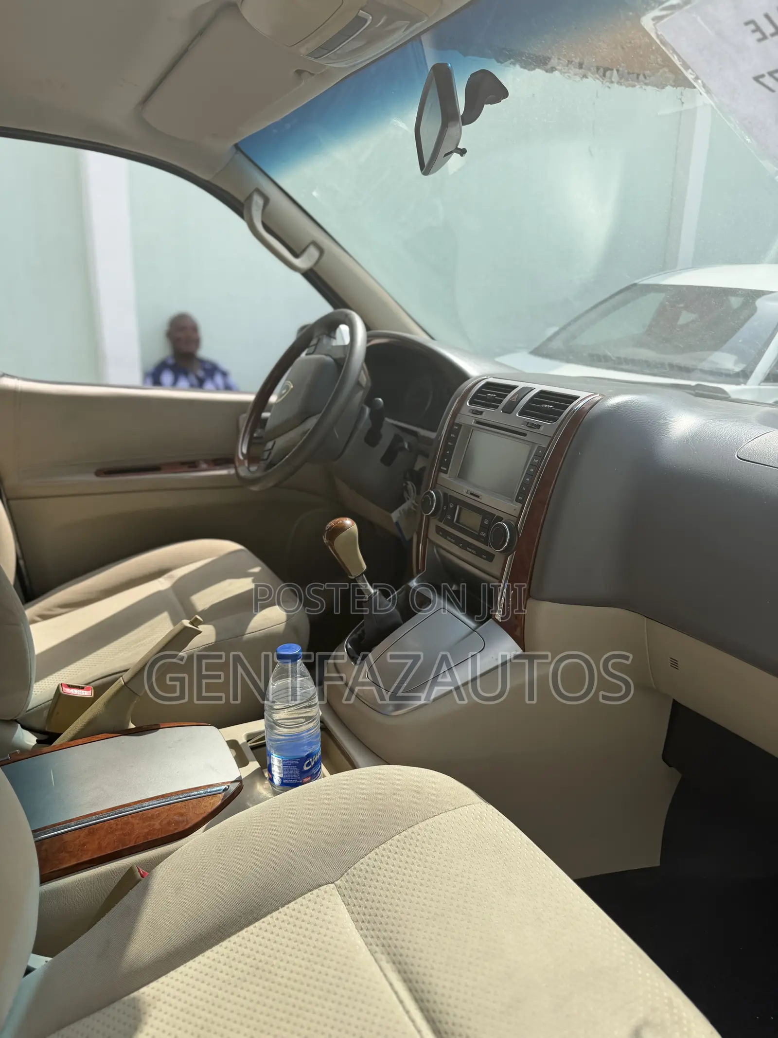 Toyota HiAce 2014 Grey