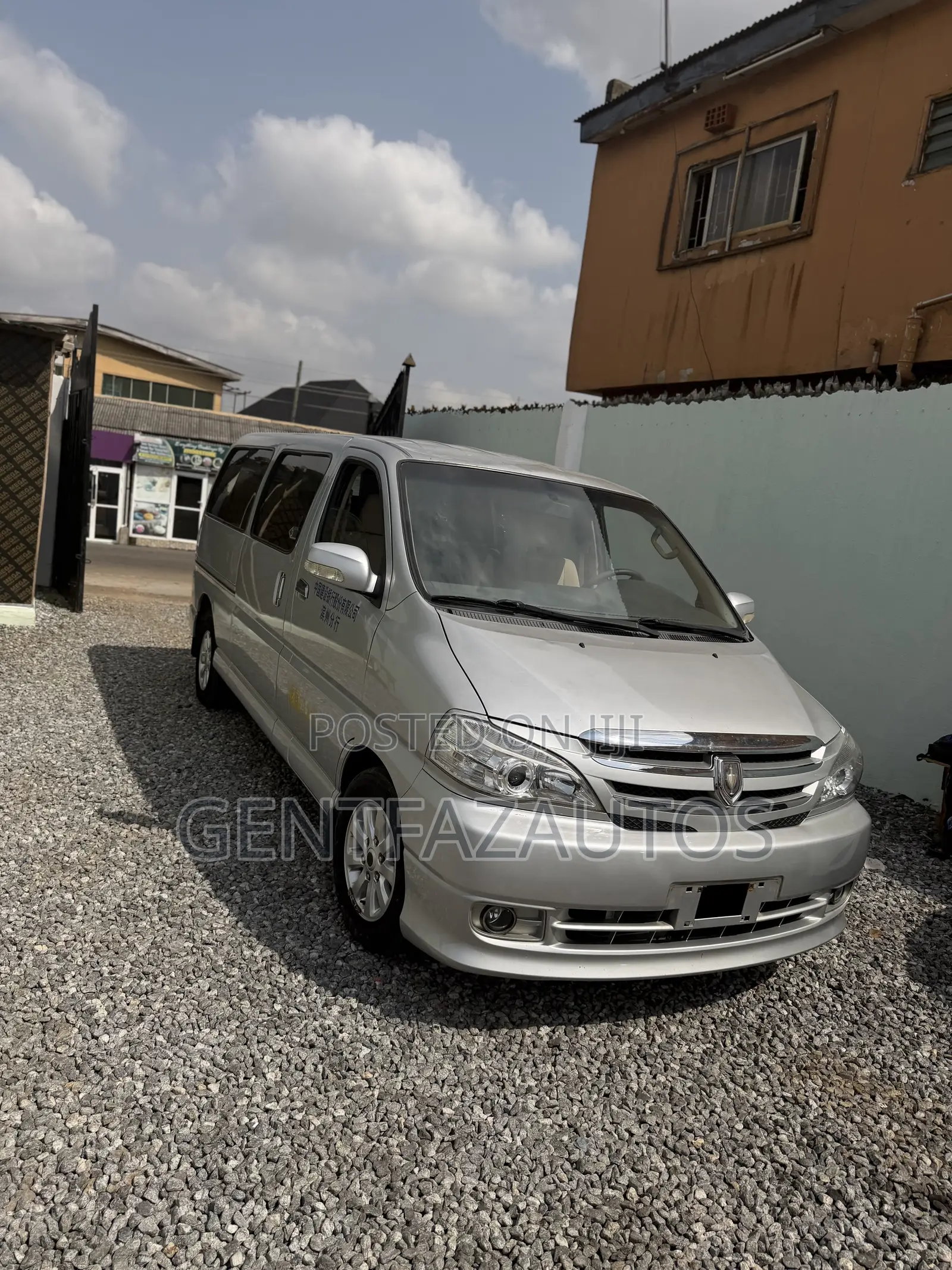 Toyota HiAce 2014 Grey