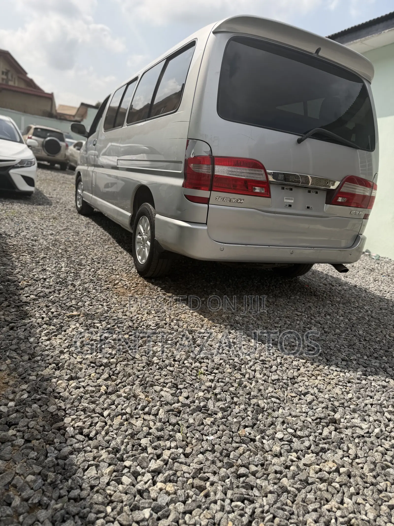 Toyota HiAce 2014 Grey