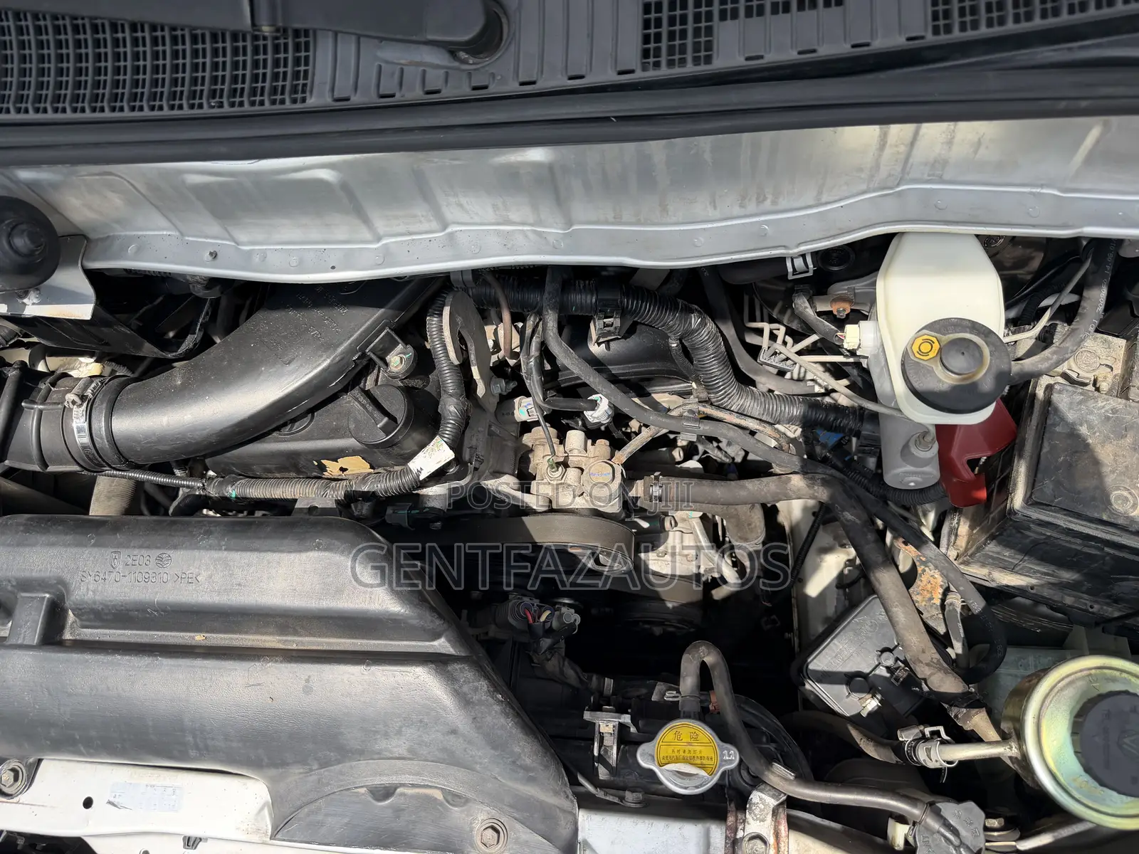 Toyota HiAce 2014 Grey