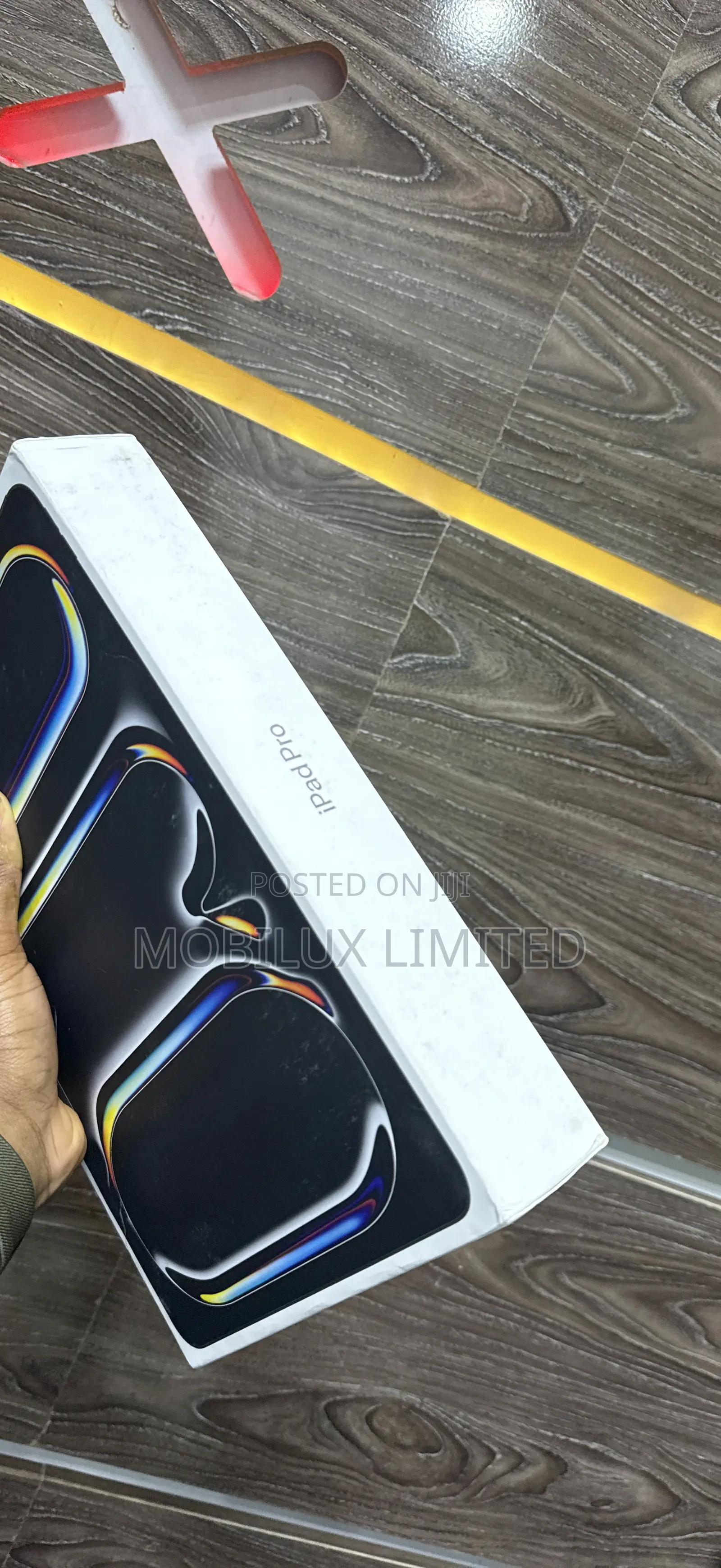 New Apple iPad Pro 13 (2025) 256 GB Black