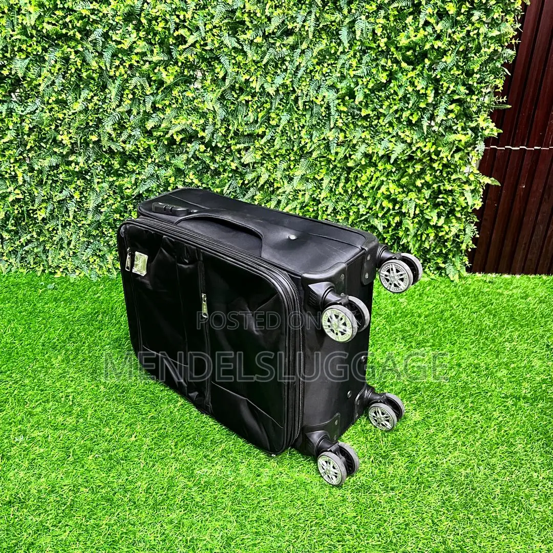 Black 3-Piece Suitcase Set With Expandable Compartments