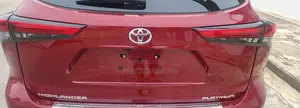 Toyota Highlander Platinum AWD 2023 Red