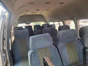 Toyota HiAce 2014 Silver