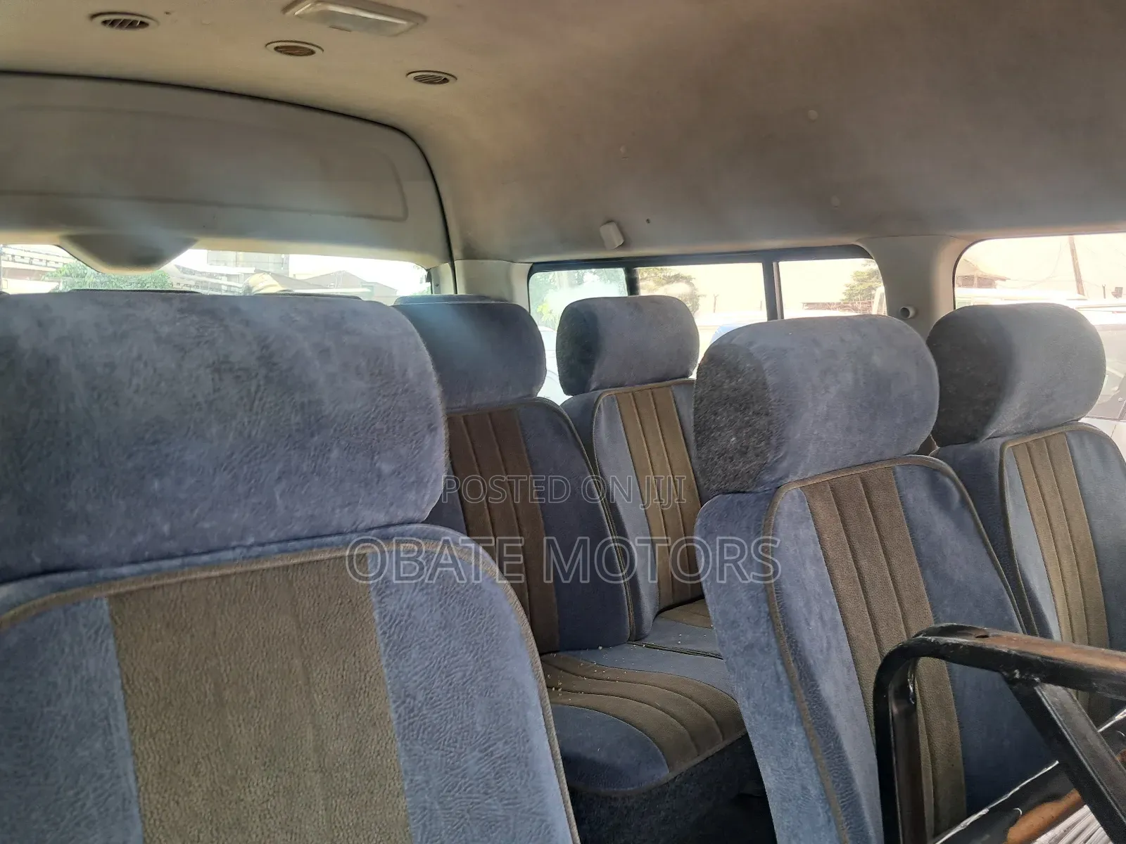 Toyota HiAce 2014 Silver