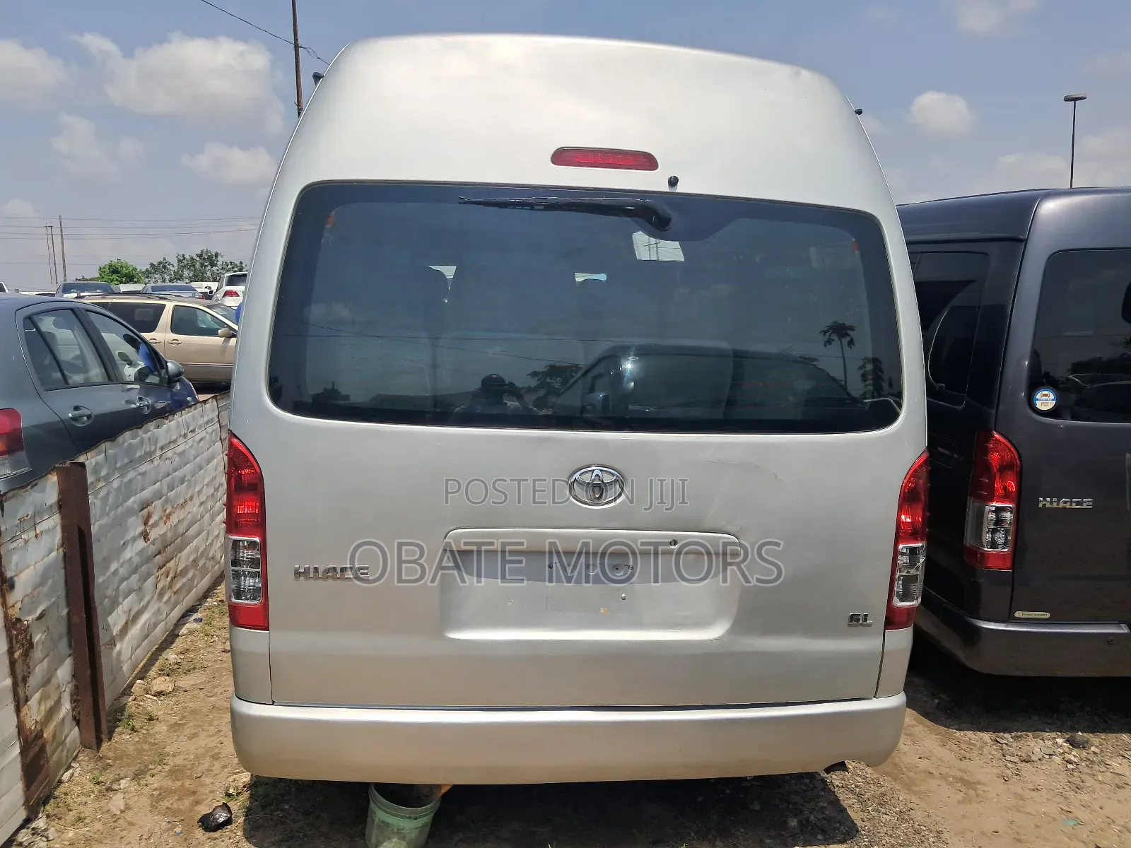 Toyota HiAce 2014 Silver