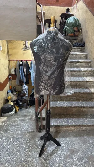 High Quality Male Dress Form With Tripod Wooden Base