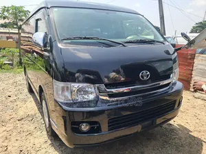 Toyota HiAce 2014 Black
