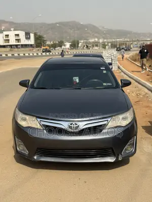 Toyota Camry LE 4dr Sedan (2.5L 4cyl 6A) 2012 Gray