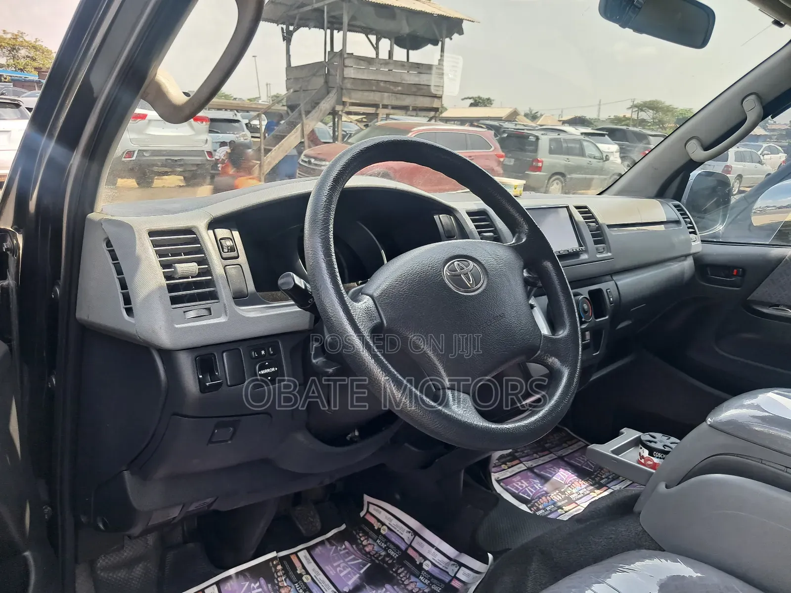 Toyota HiAce 2010 Black