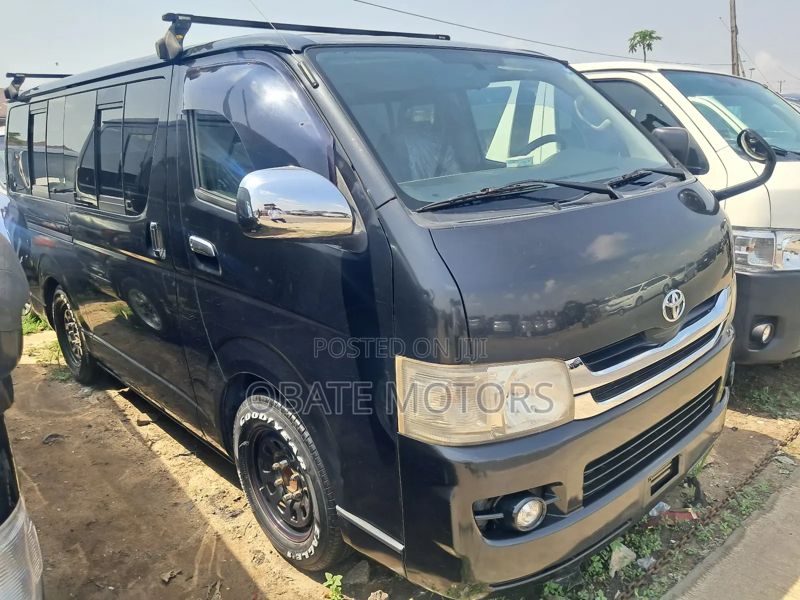 Toyota HiAce 2010 Black