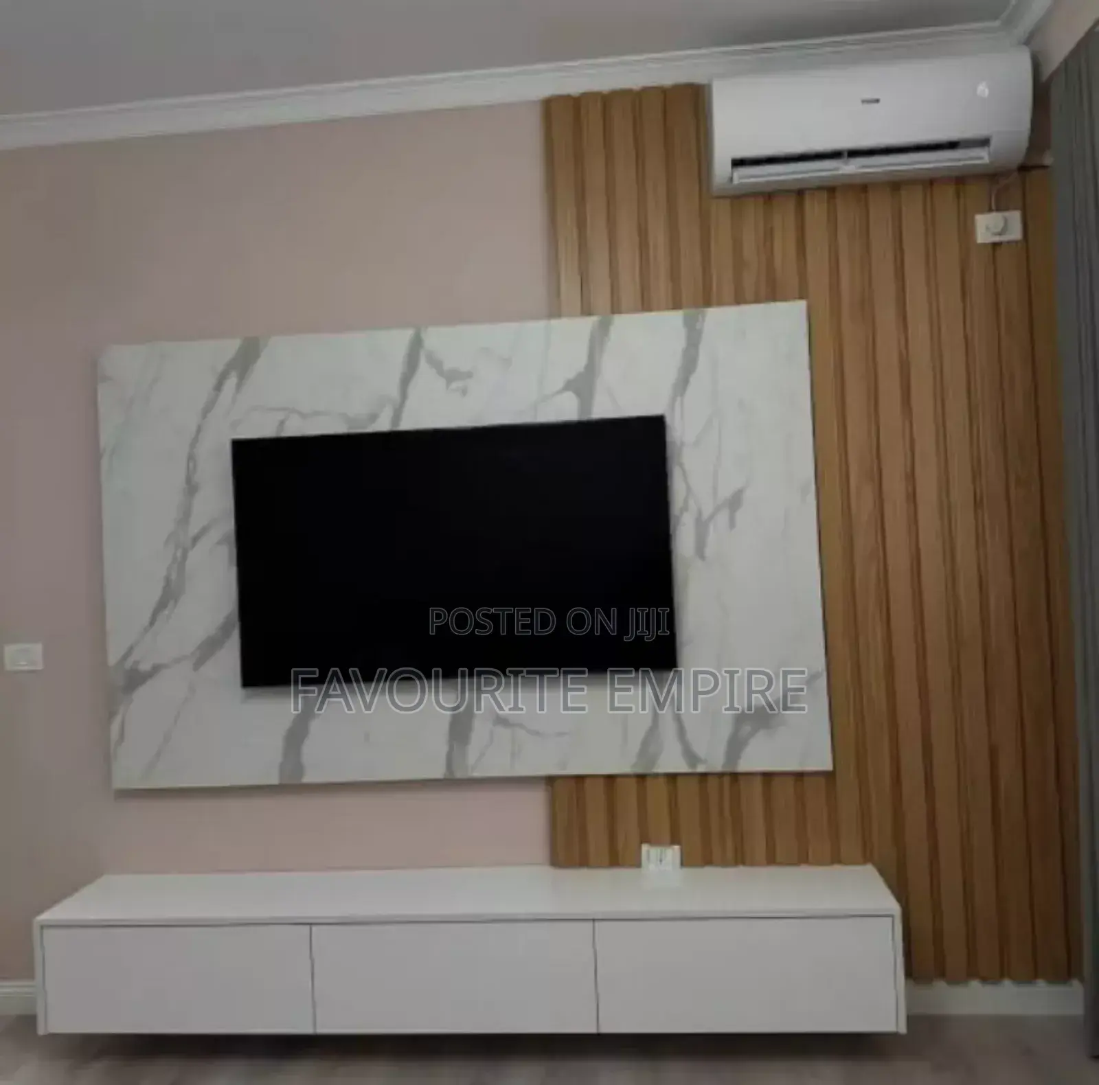 Mini Tv Console