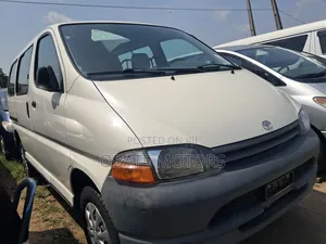 Toyota HiAce 2010 White