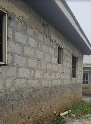 5bdrm Bungalow in Comcom, Port-Harcourt for sale