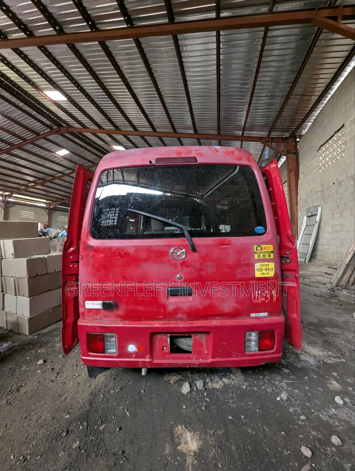 Suzuki APV Minibus 2012 Red