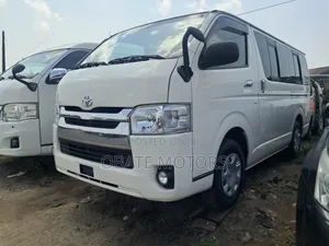 Toyota HiAce 2012 White