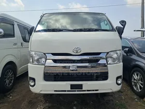 Toyota HiAce 2012 White