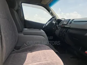 Toyota HiAce 2012 White