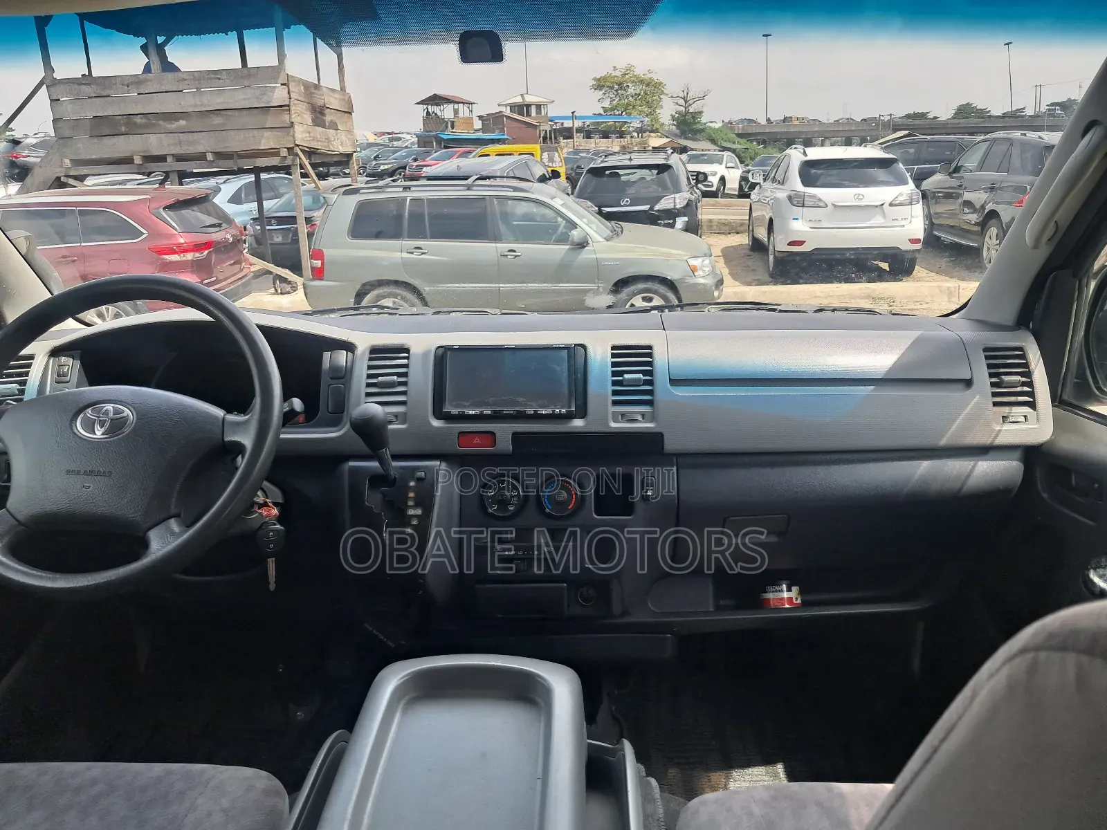 Toyota HiAce 2012 White