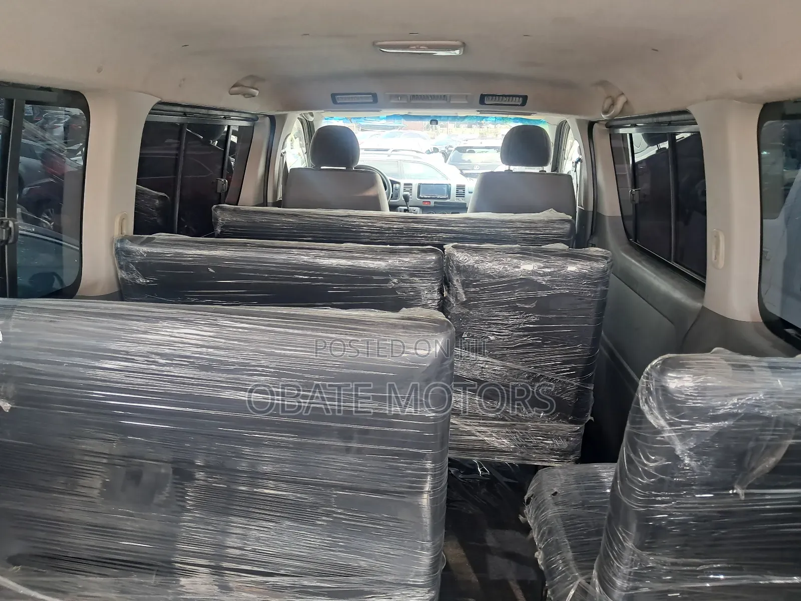 Toyota HiAce 2012 White
