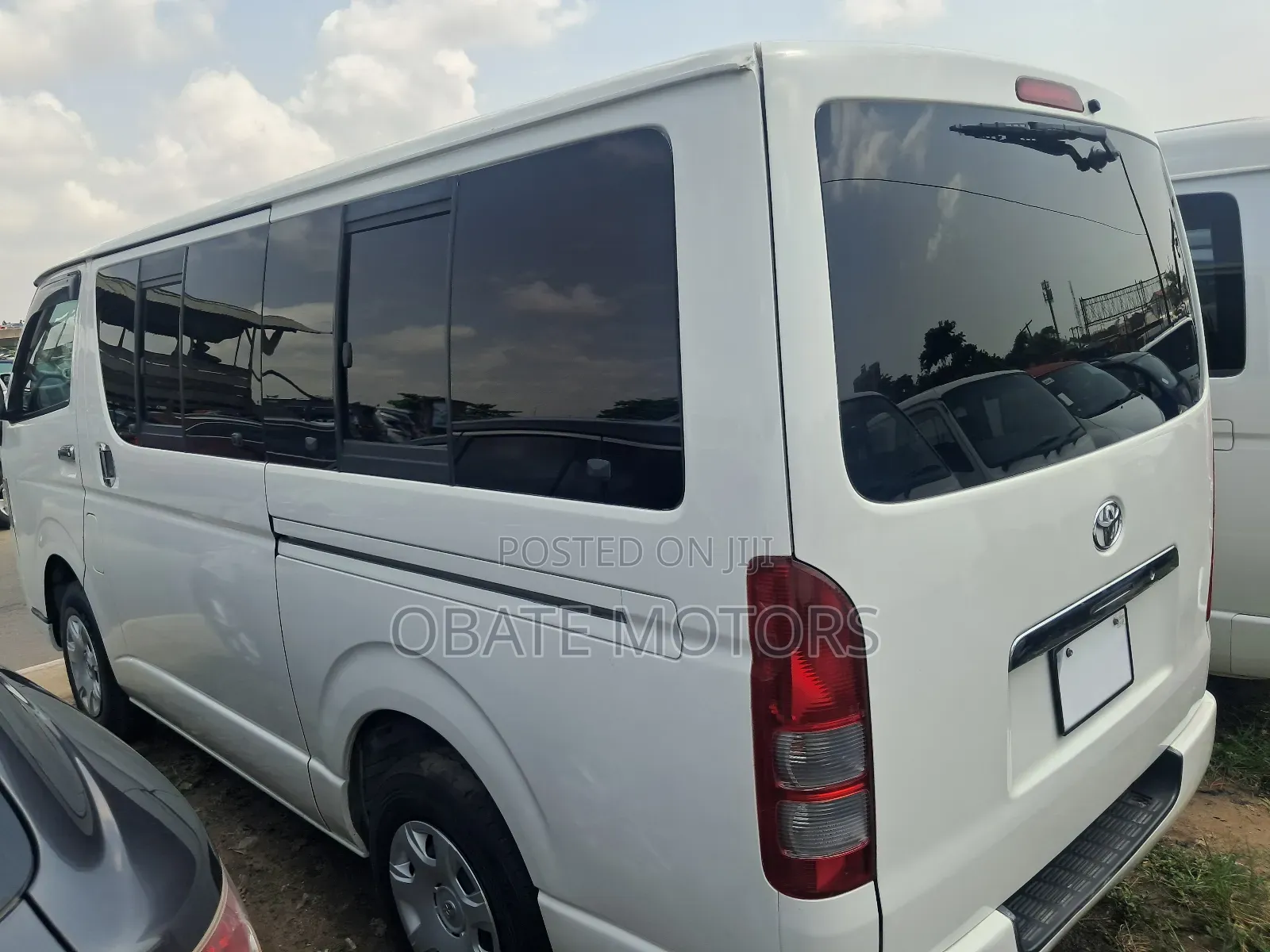 Toyota HiAce 2012 White