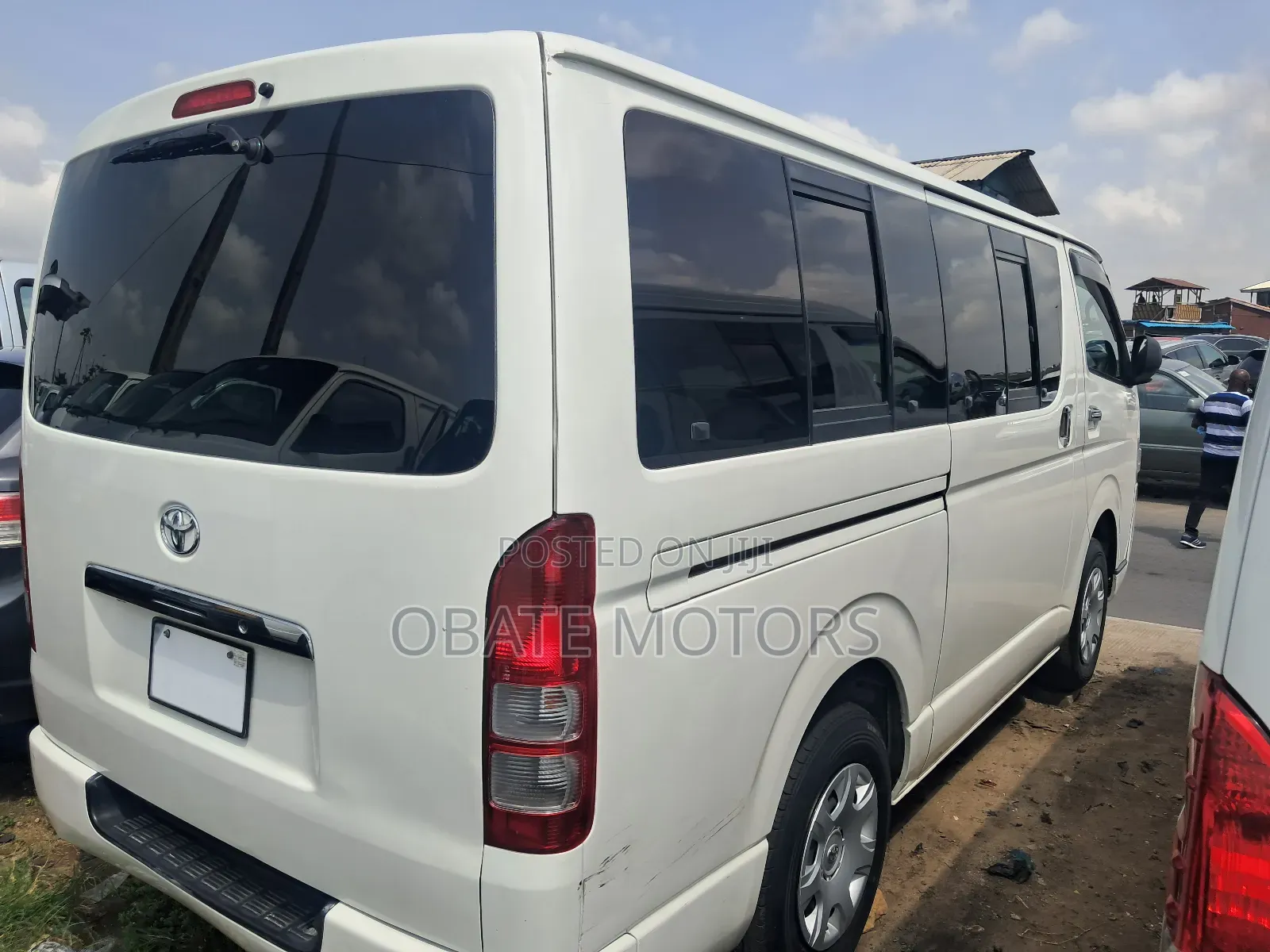 Toyota HiAce 2012 White