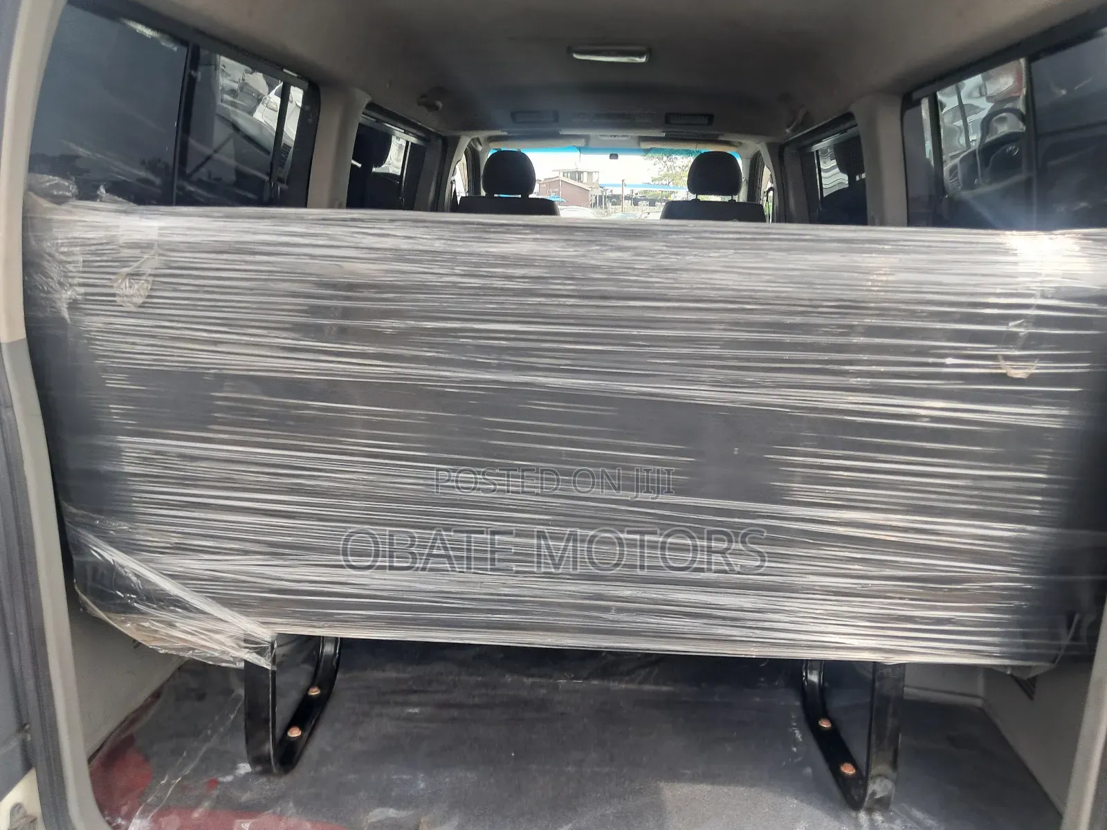Toyota HiAce 2012 White