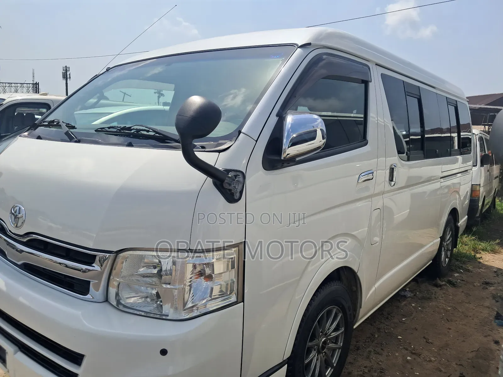Toyota HiAce 2012 White