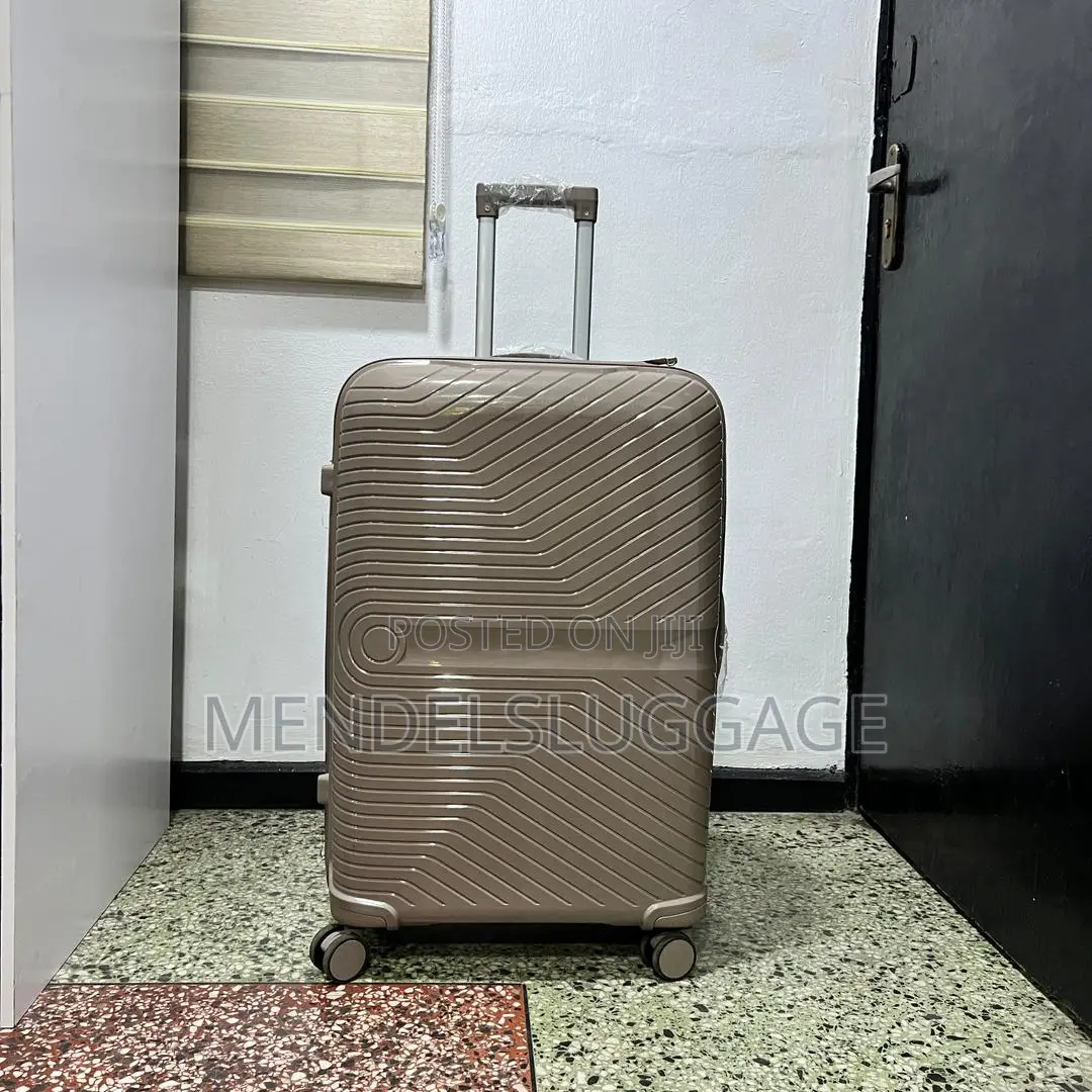 Brown Hard-Shell Spinner Suitcase Set (3 Pieces)
