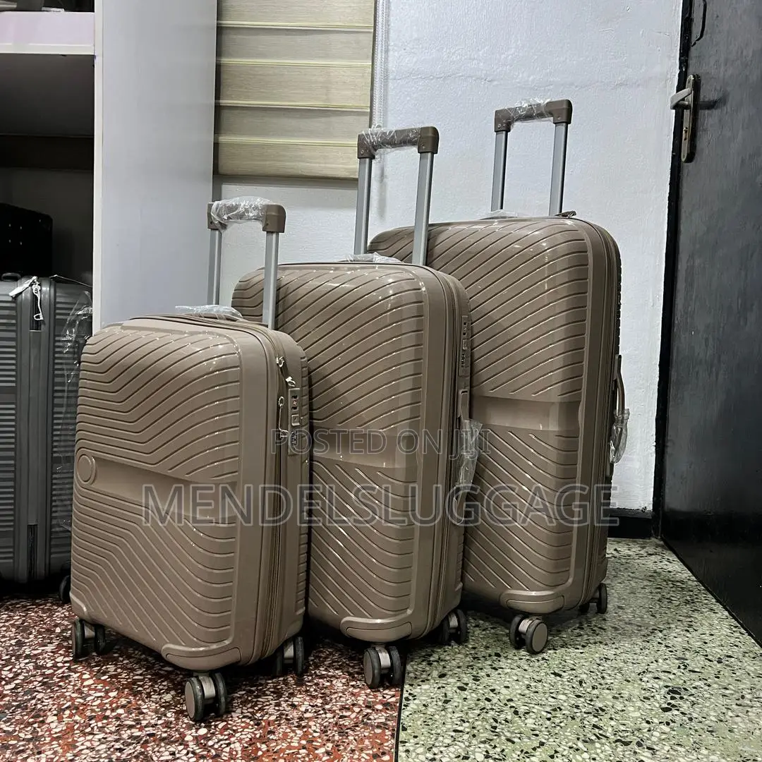 Brown Hard-Shell Spinner Suitcase Set (3 Pieces)