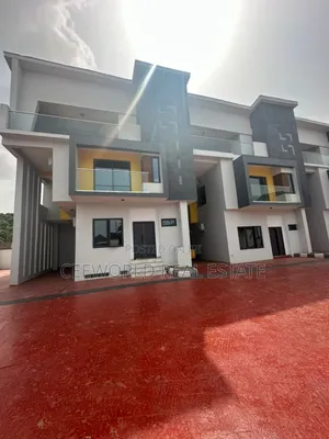 4bdrm Duplex in Alalubosa Gra for sale