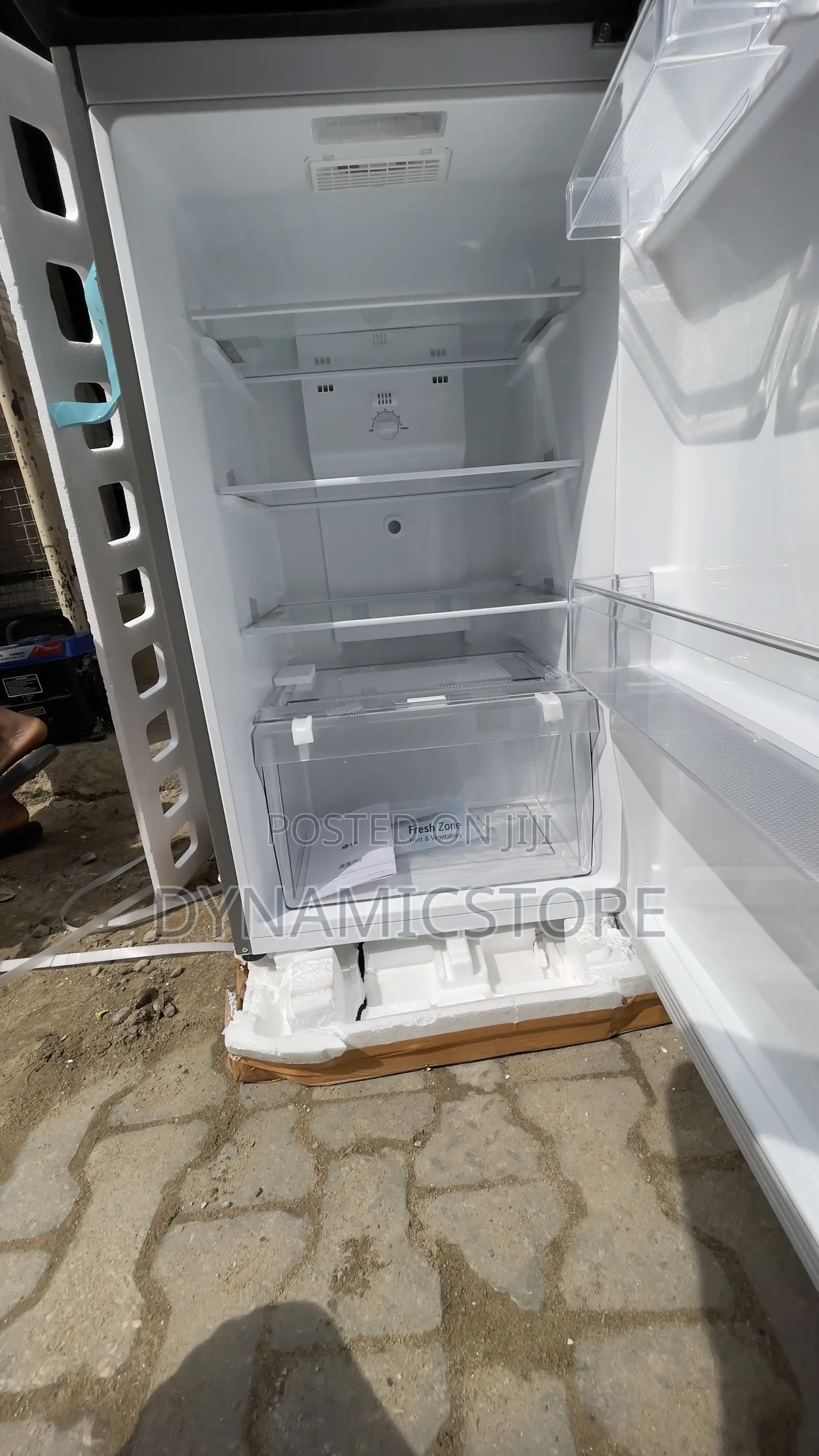 Lg 261l Refrigerator With Ice Maker