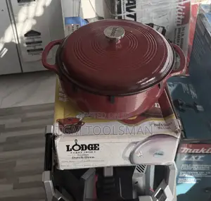 Cast Iron Dutch Oven Pot