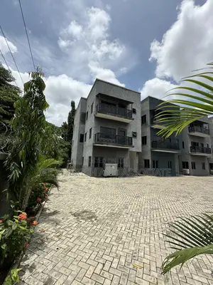 4bdrm Duplex in Zone B for sale
