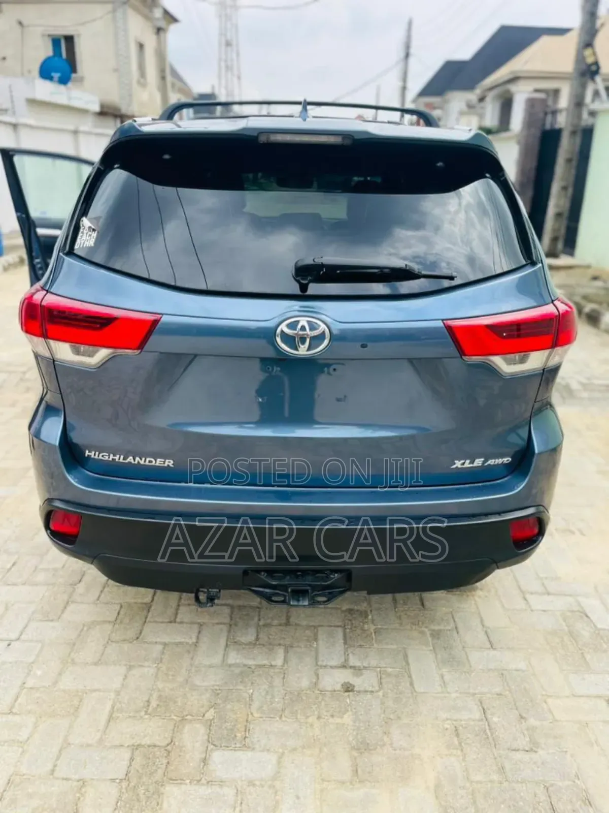 Toyota Highlander XLE 2019 Blue