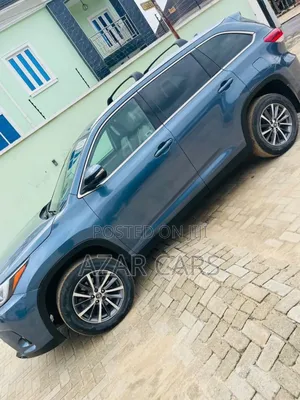 Toyota Highlander XLE 2019 Blue