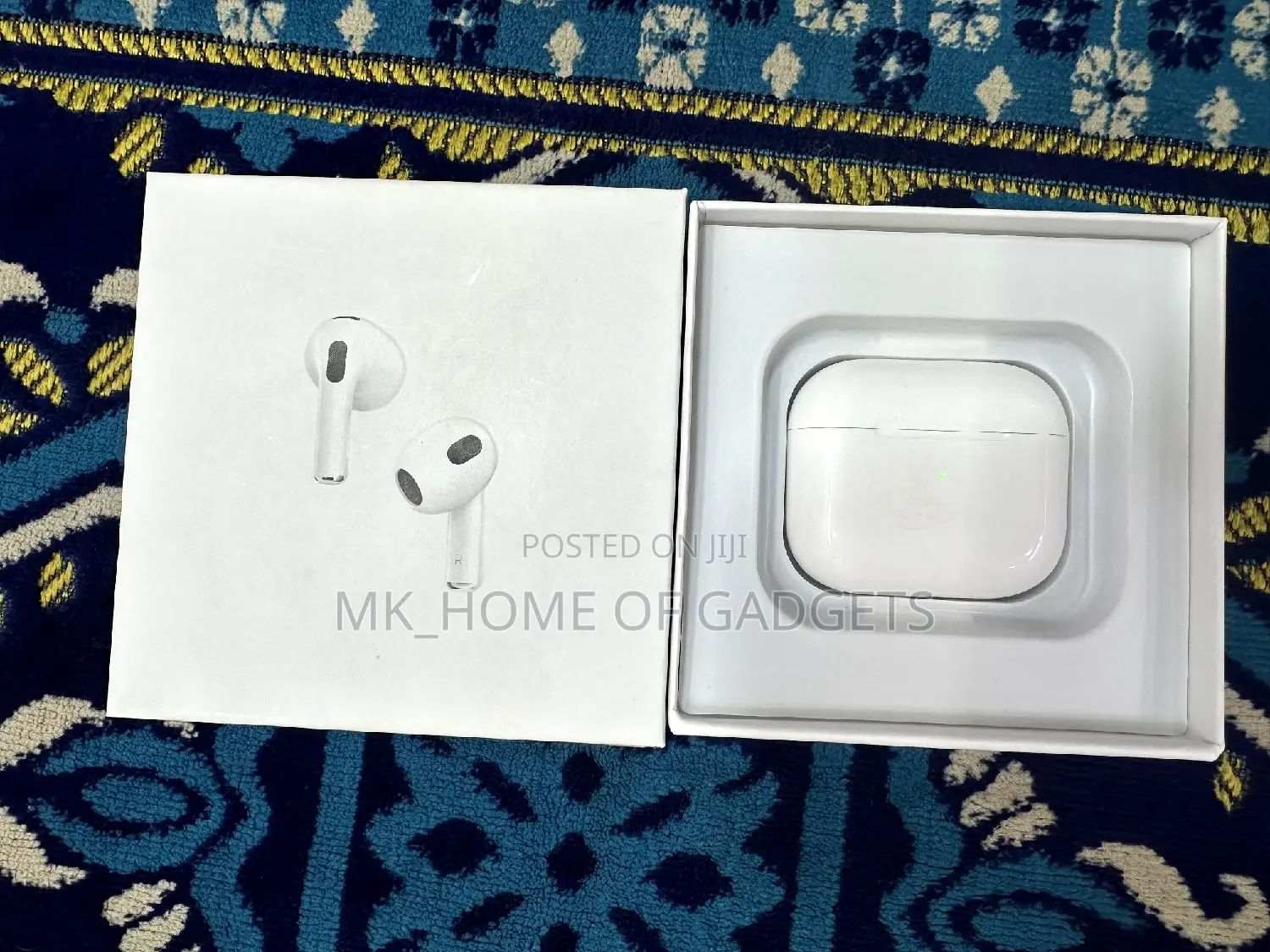 Open Box Airpods 3