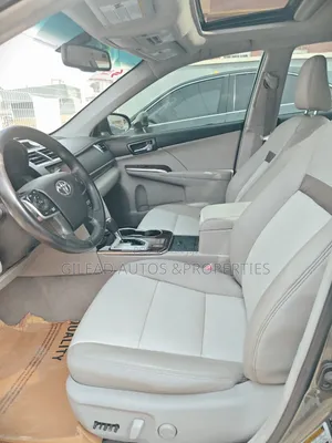 Toyota Camry XLE V6 4dr Sedan (3.5L 6cyl 6A) 2013 Gray