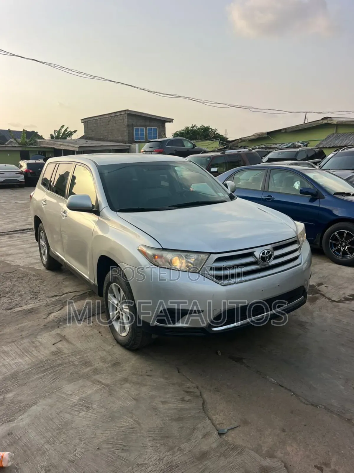Toyota Highlander 3.5L 4WD 2013 Silver