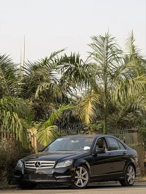 Mercedes-Benz C300 2014 Black