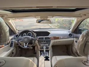 Mercedes-Benz C300 2014 Black