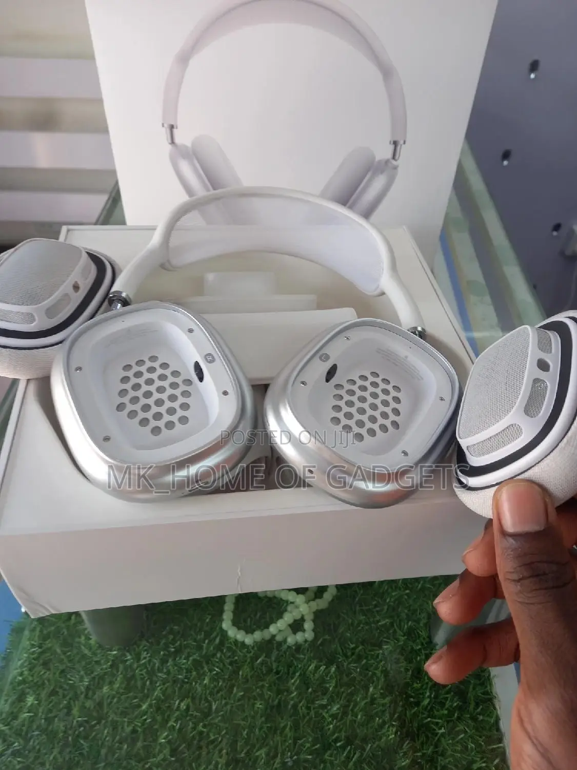 Open Box Airpod Max