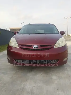 Toyota Sienna XLE 7 Passenger 2010 Burgundy
