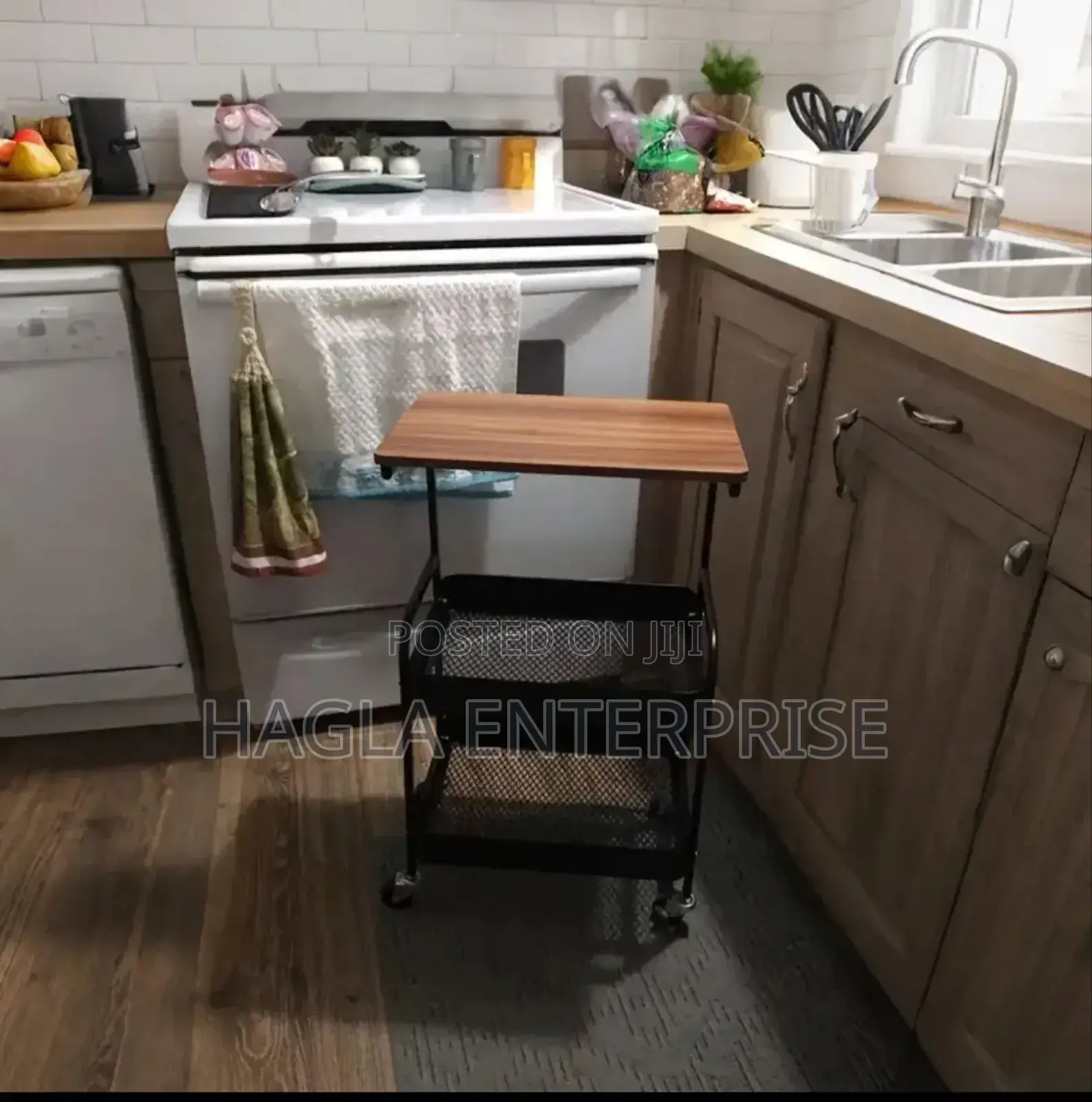 2layers With Wooden Table