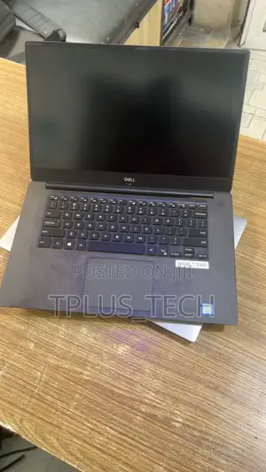 Laptop Dell Precision 5520 16GB Intel Core i7 SSD 512GB