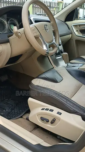 Volvo XC60 2012 Gold